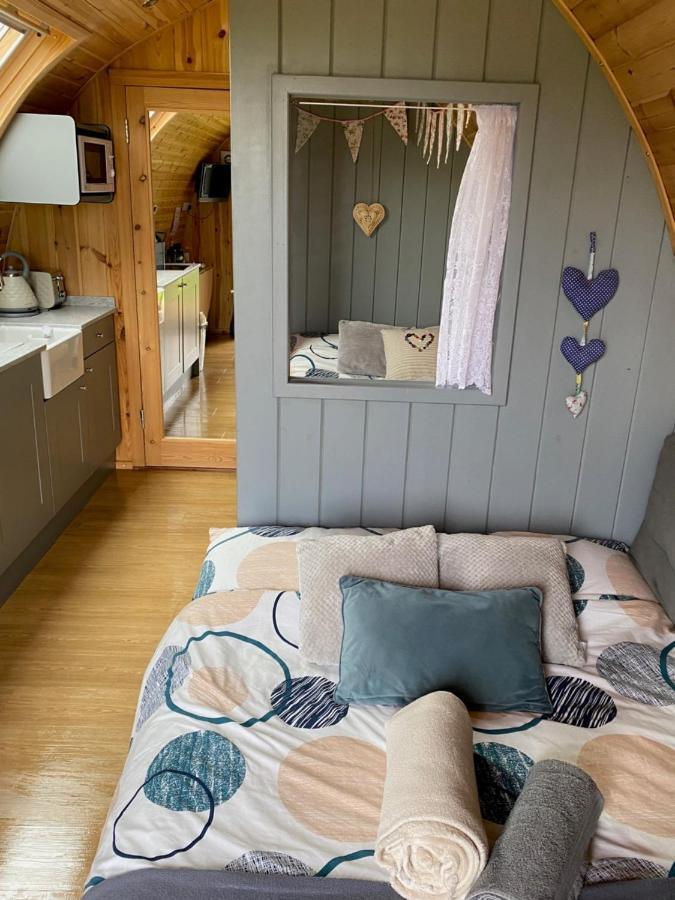 Garden Cottage Glamping Pod Boncath Exterior photo